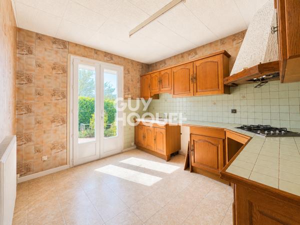 Village : Maison 4 pièces de 90 m²