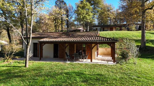 Maison dans un village de vacances à Gourdon