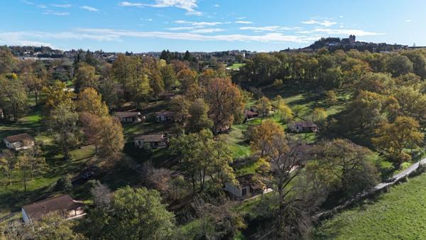 Maison dans un village de vacances à Gourdon