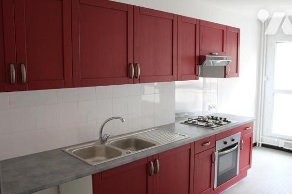 Appartement T3 traversant Est/Ouest de 64.27m², 5ème étage, sur la rue Désiré Claude, SAINT-ETIENNE