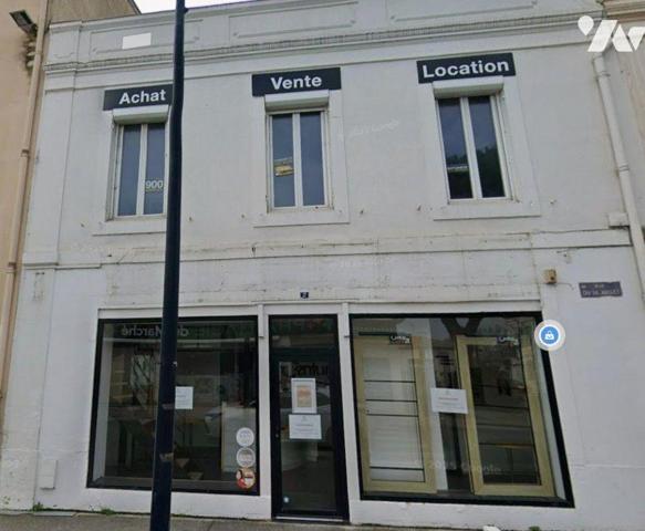 A vendre à LA TESTE DE BUCH (33260) en Gironde, local commercial vide, d'une surface habitable ...