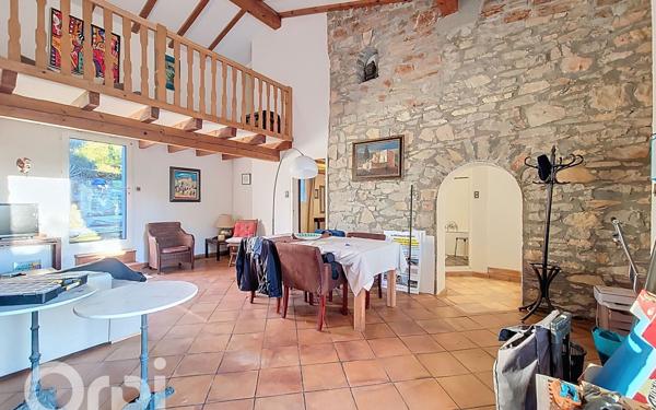 Maison à vendre    4 pièces • 146 m2 Le Beausset