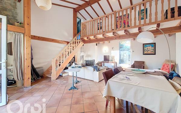 Maison à vendre    4 pièces • 146 m2 Le Beausset