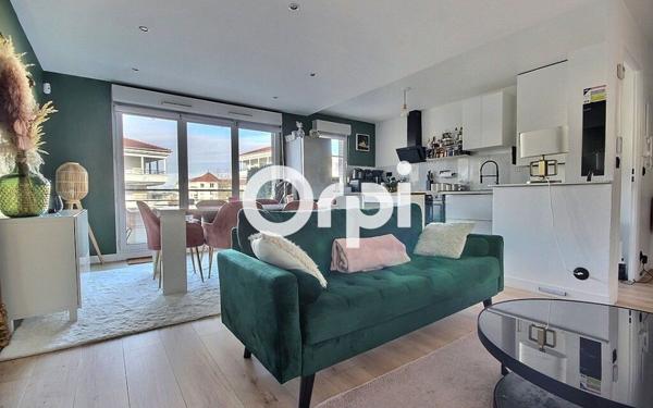 Appartement à vendre    3 pièces • 58,76 m2 Élancourt