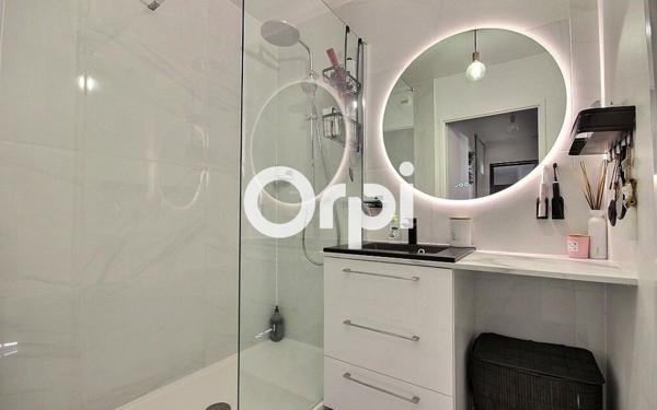 Appartement à vendre    3 pièces • 58,76 m2 Élancourt