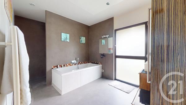 Maison à vendre  5 pièces - 188 m2 ST ETIENNE DE MONTLUC - 44