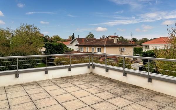Appartement à vendre    1 pièce • 31,42 m2 Sathonay-Camp