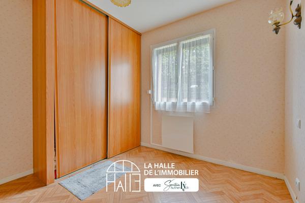 Maison
         5 pièces
        - 87 m² Exclusivité 160 000 € *