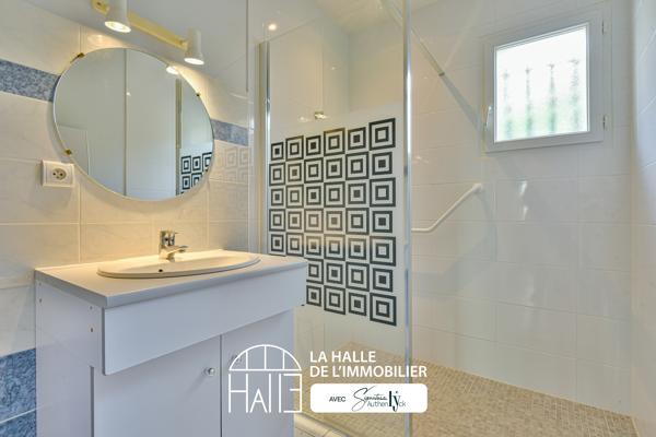 Maison
         5 pièces
        - 87 m² Exclusivité 160 000 € *