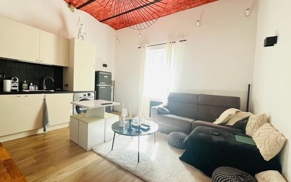 Appartement à vendre    2 pièces •  Bandol