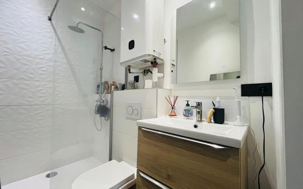 Appartement à vendre    2 pièces •  Bandol