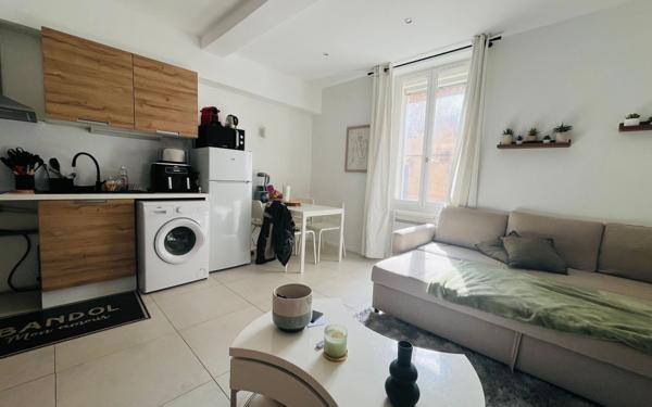 Appartement à vendre    2 pièces •  Bandol