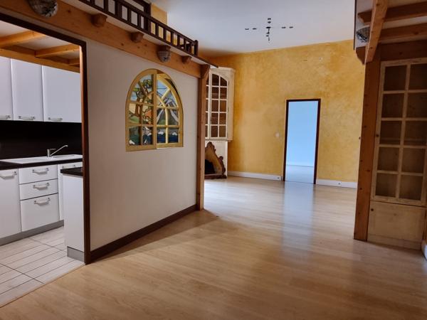 Appartement
                                                                                                                                                                                                                                                                                                                        3 pièce(s)                                                                                                                                                                                                          2 chambre(s)                                                                                                                                                                                                          65.02  m²