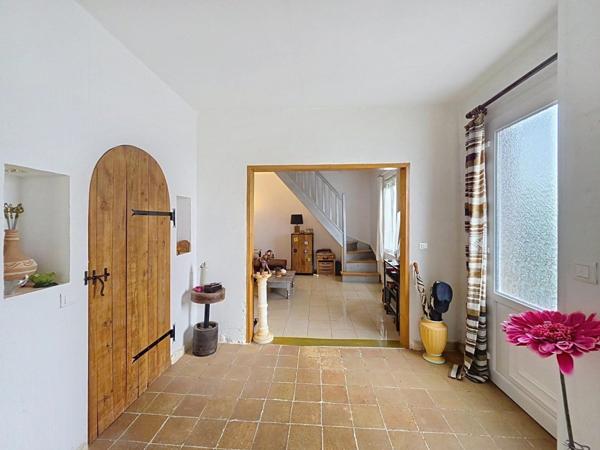CHARMANTE MAISON PROCHE DES COMMODITES