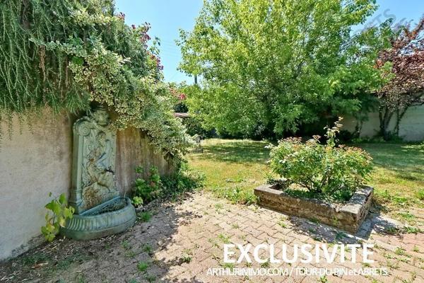 Vente                                                      Maison
                        
                     5 pièces                      107 m2                     à La Tour-du-Pin