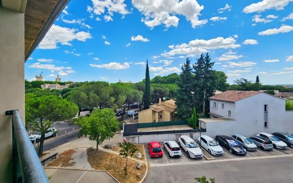 Appartement à vendre    2 pièces • 33 m2 Uzès
