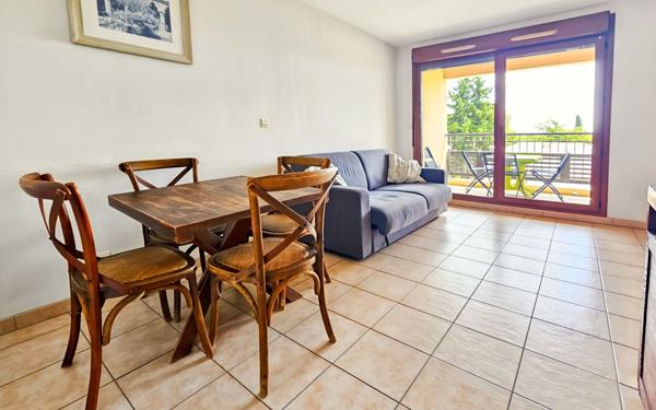 Appartement à vendre    2 pièces • 33 m2 Uzès