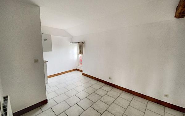Appartement à louer    1 pièce • 34,21 m2 Beaugency