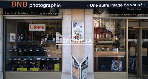 À vendre Local commercial 67 m² - Saint-julien-en-genevois 74160