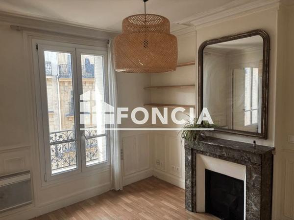 Location Appartement 2 pièces 30.73 m² - 134 RUE DAMREMONT Paris 75018