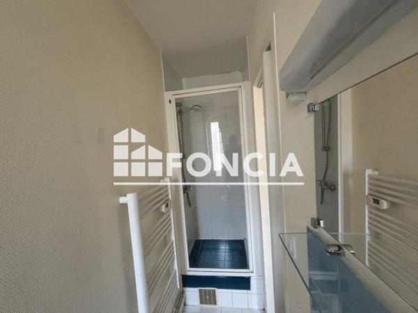 Location Appartement 2 pièces 30.73 m² - 134 RUE DAMREMONT Paris 75018