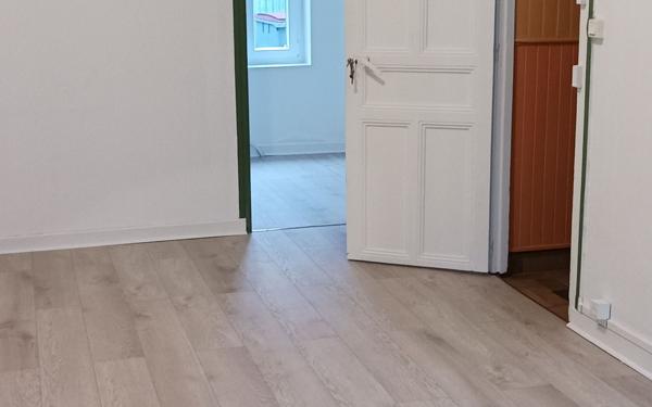 Immeuble à vendre    4 pièces • 96,26 m2 Saint-Quentin