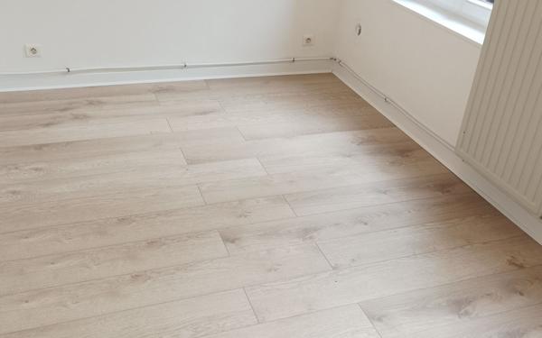 Immeuble à vendre    4 pièces • 96,26 m2 Saint-Quentin