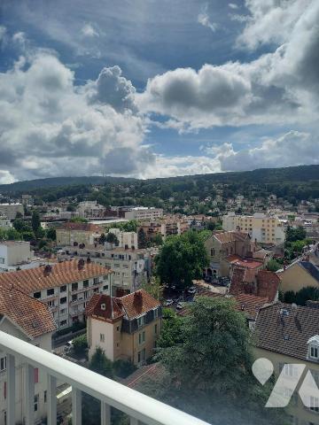 BESANCON CHAPRAIS APPARTEMENT ETAGE ELEVE