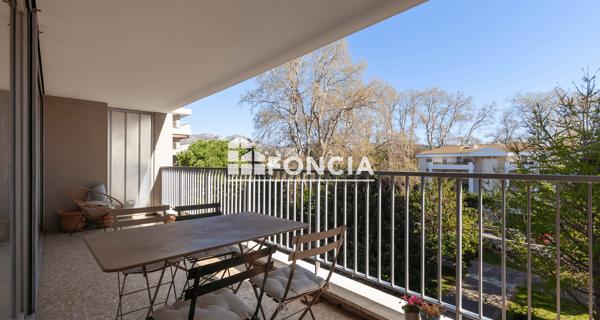 À vendre Appartement 6 pièces 150 m² - Marseille 13008