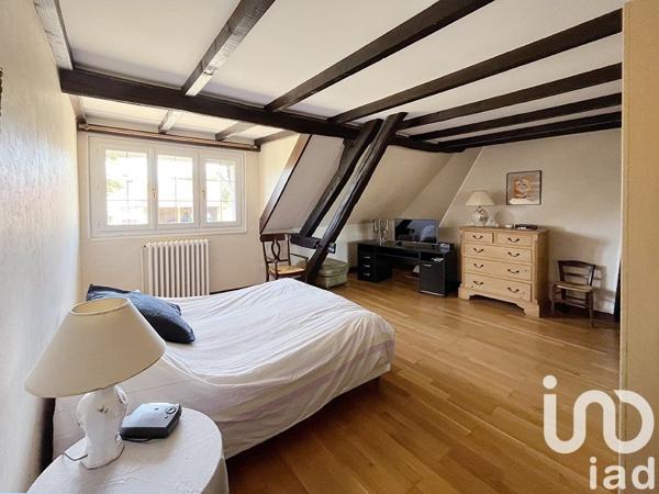 Maison traditionnelle 5 pièces de 193 m² à Thury (89520)