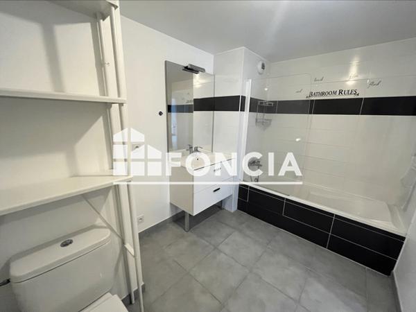 Location Appartement 2 pièces 45.5 m² - 4 IMPASSE DU PETIT MALBRANDE Annemasse 74100