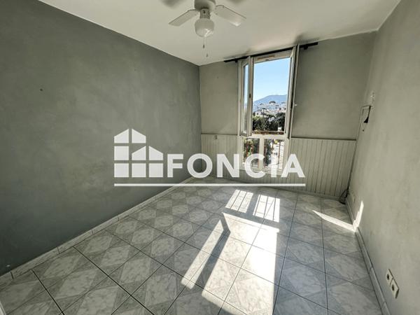 Location Appartement 4 pièces 64 m² - LA PAULINE Marseille 13009