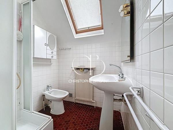 Maison 6 pièces avec sous sol total