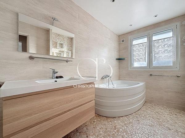 Maison 6 pièces avec sous sol total