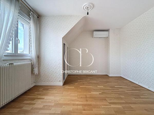 Maison 6 pièces avec sous sol total