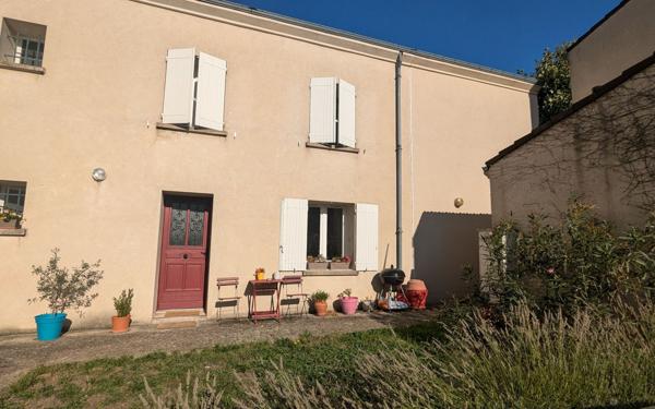 Maison à vendre    5 pièces • 79 m2 Houilles