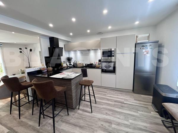 Maison de 125m² rénovée avec goût – Quartier recherché – terrain de 590m²