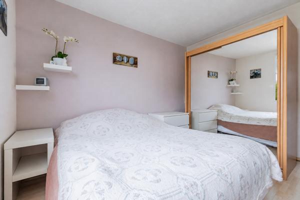Appartement 4 pièces très lumineux proche RER , Bièvres, DPE D , PARFAIT ÉTAT