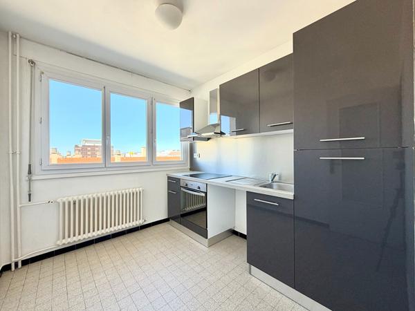 Appartement Saint Etienne  Bellevue, T2  rénové de 41.75m2