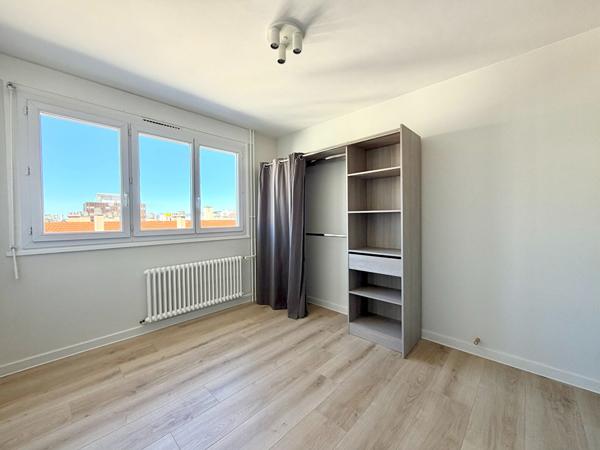 Appartement Saint Etienne  Bellevue, T2  rénové de 41.75m2