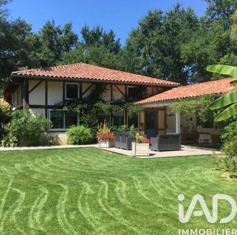 Maison à vendre 14 pièces 294 m² Azur