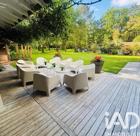 Maison à vendre 14 pièces 294 m² Azur