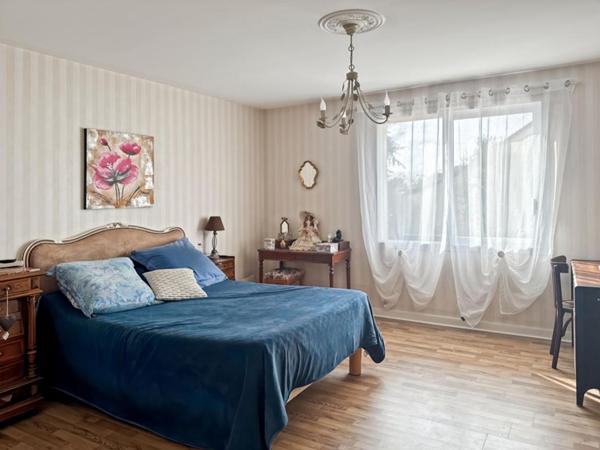 Maison Saint Denis D Anjou 6 pièce(s)