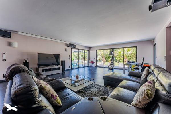 Maison à vendre |  Salles |  6 pièces | 243 m²