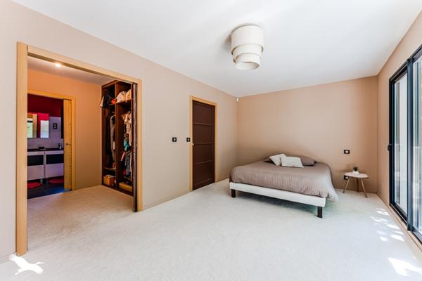 Maison à vendre |  Salles |  6 pièces | 243 m²