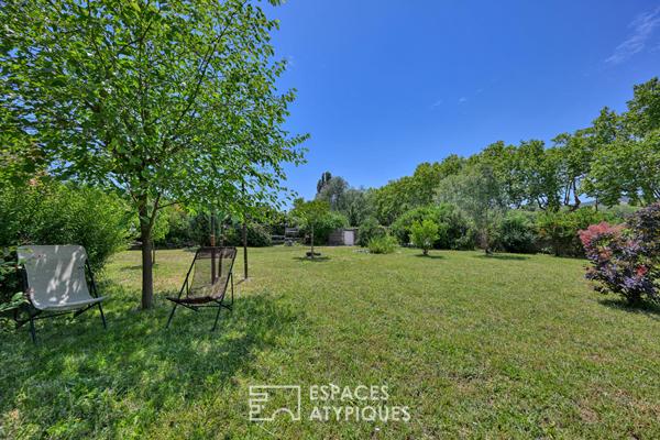 Villa aux grands volumes qui respire au rythme de son jardin