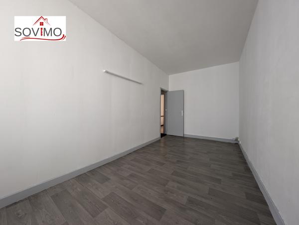 IMMEUBLE A INVESTISSEMENT LOCATIF : 2 APPTS + 1 LOCAL COMMERCIAL