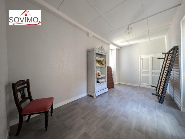 IMMEUBLE A INVESTISSEMENT LOCATIF : 2 APPTS + 1 LOCAL COMMERCIAL