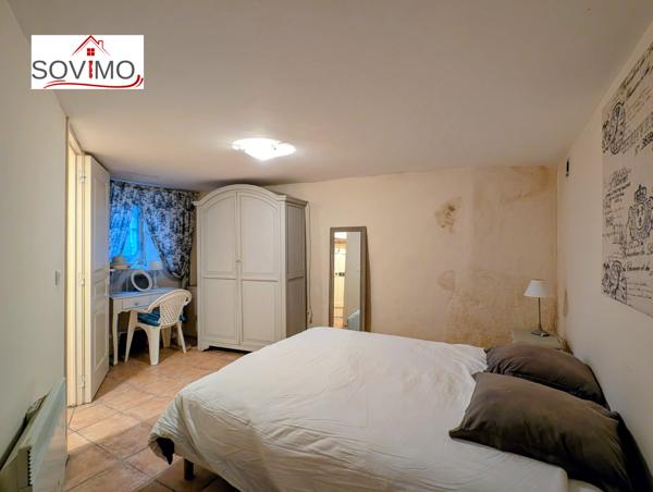 SUR LES HAUTEURS DE LA VILLE, PIED A TERRE A RAFRAICHIR SANS JARDIN