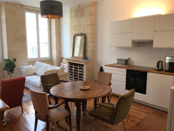 BORDEAUX SAINT MICHEL : APPARTEMENT T4 AVEC CAVE